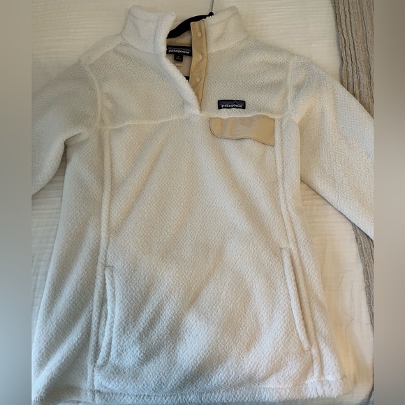 Patagonia Women’s Re-Tool Snap-T Fleece Pullover - Picture 2 of 2